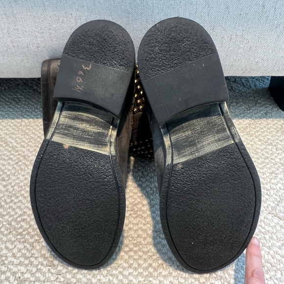 Steve Madden black Monicaa gold studded motorcycle boots | Size 8.5 | Preowned - Picture 4 of 9